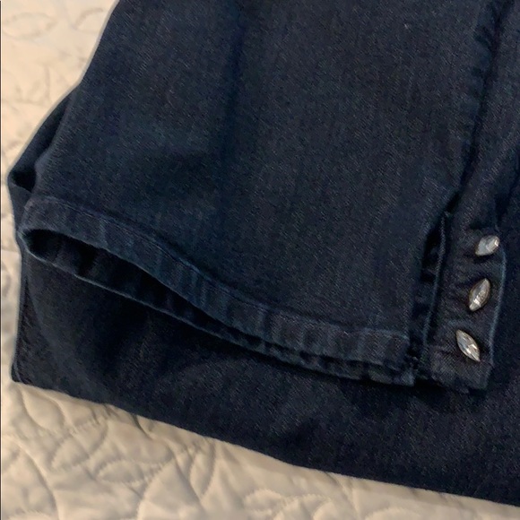 NYDJ crop jeans. Navy blue. Size 10 Ariel - Picture 5 of 8